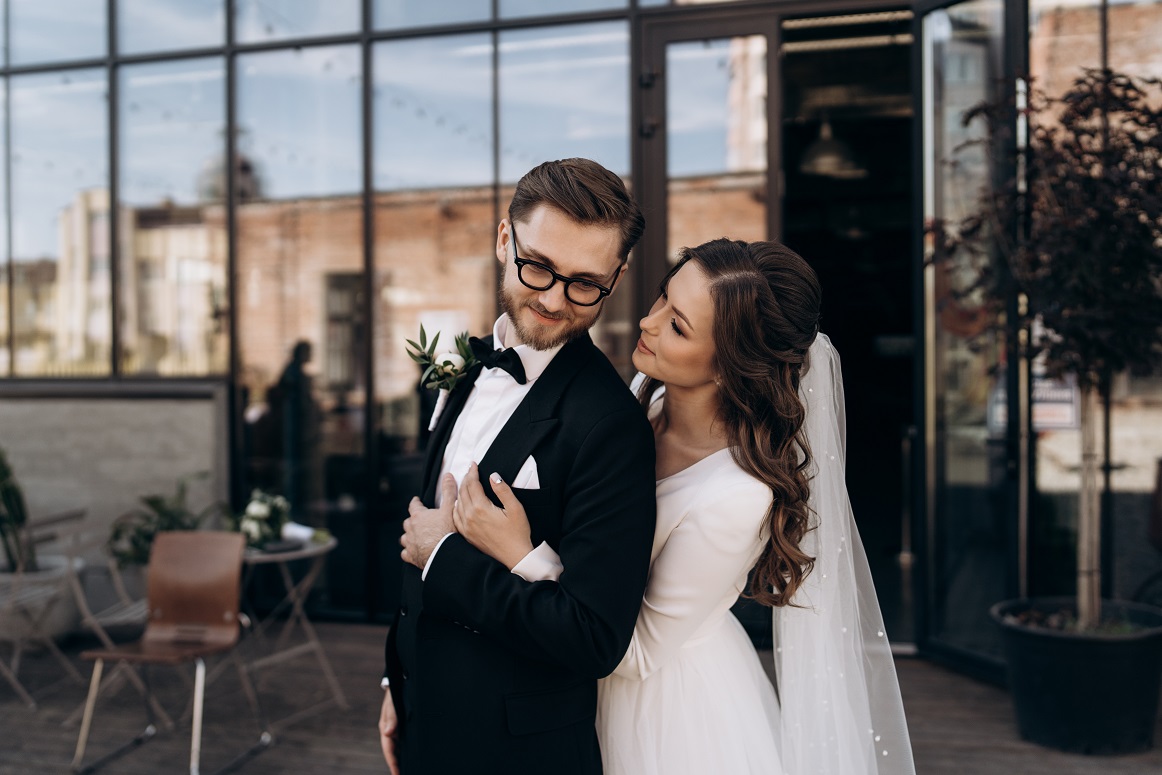 Hochzeitsplanung Rhön Fulda Frankfurt Tirol verliebtes Brautpaar