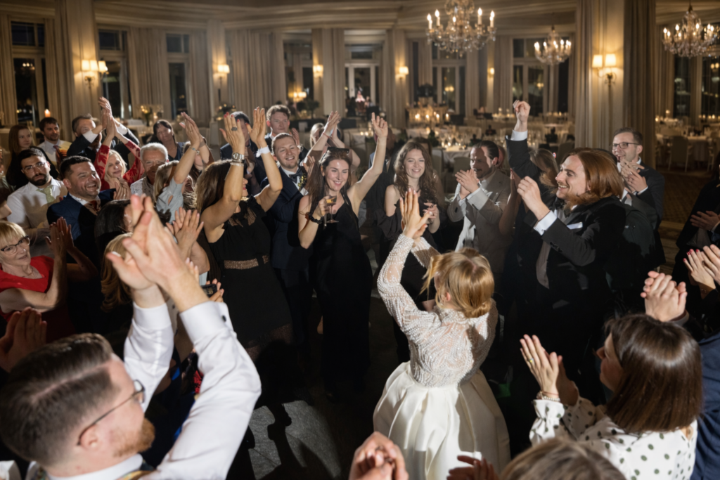 Hochzeitsfeier mit DJ und Hochzeitsplaner